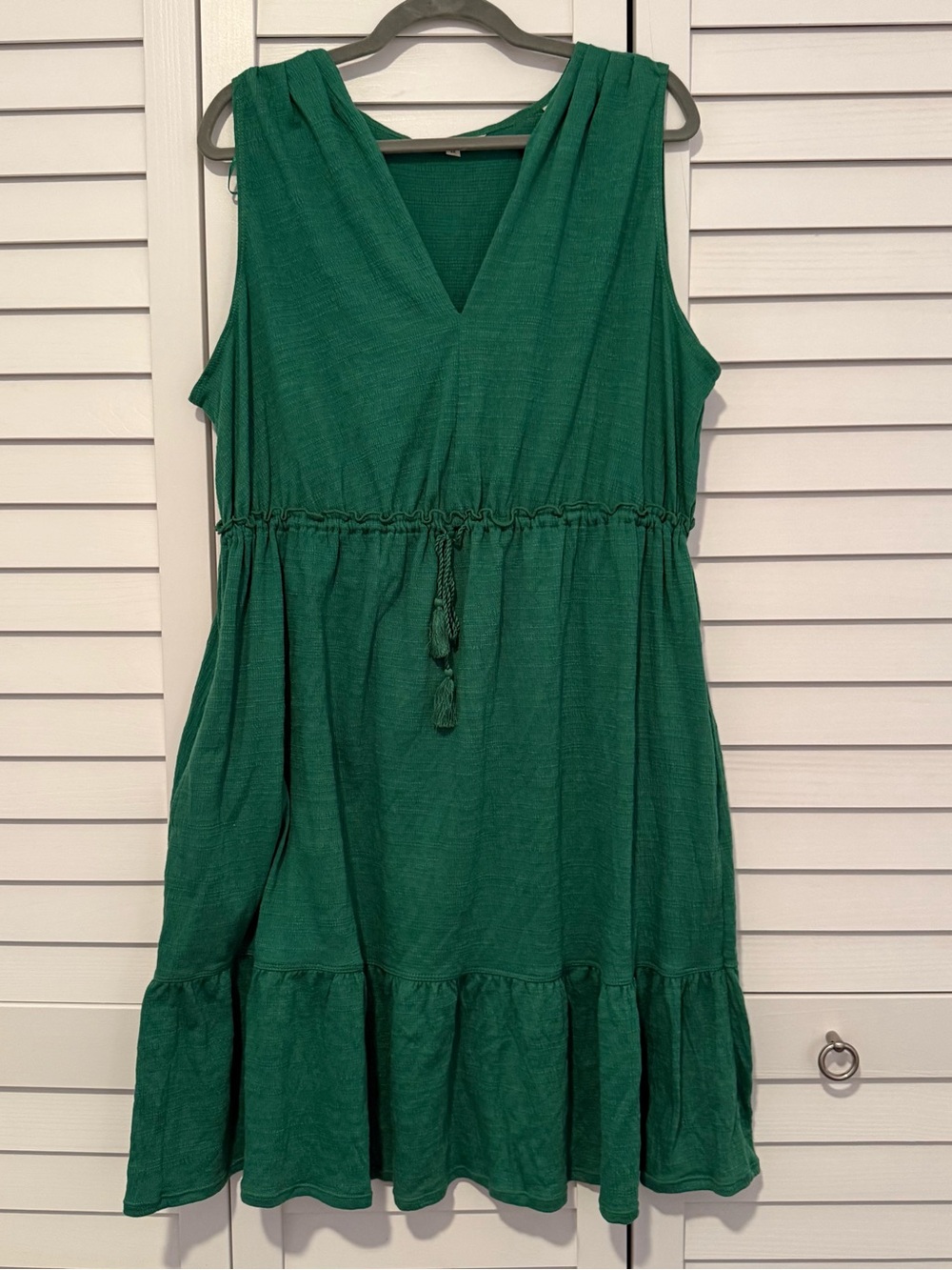 Max Studio Emerald Green V-Neck Sleeveless Tiered Dress, Pockets, Jewel, 2X